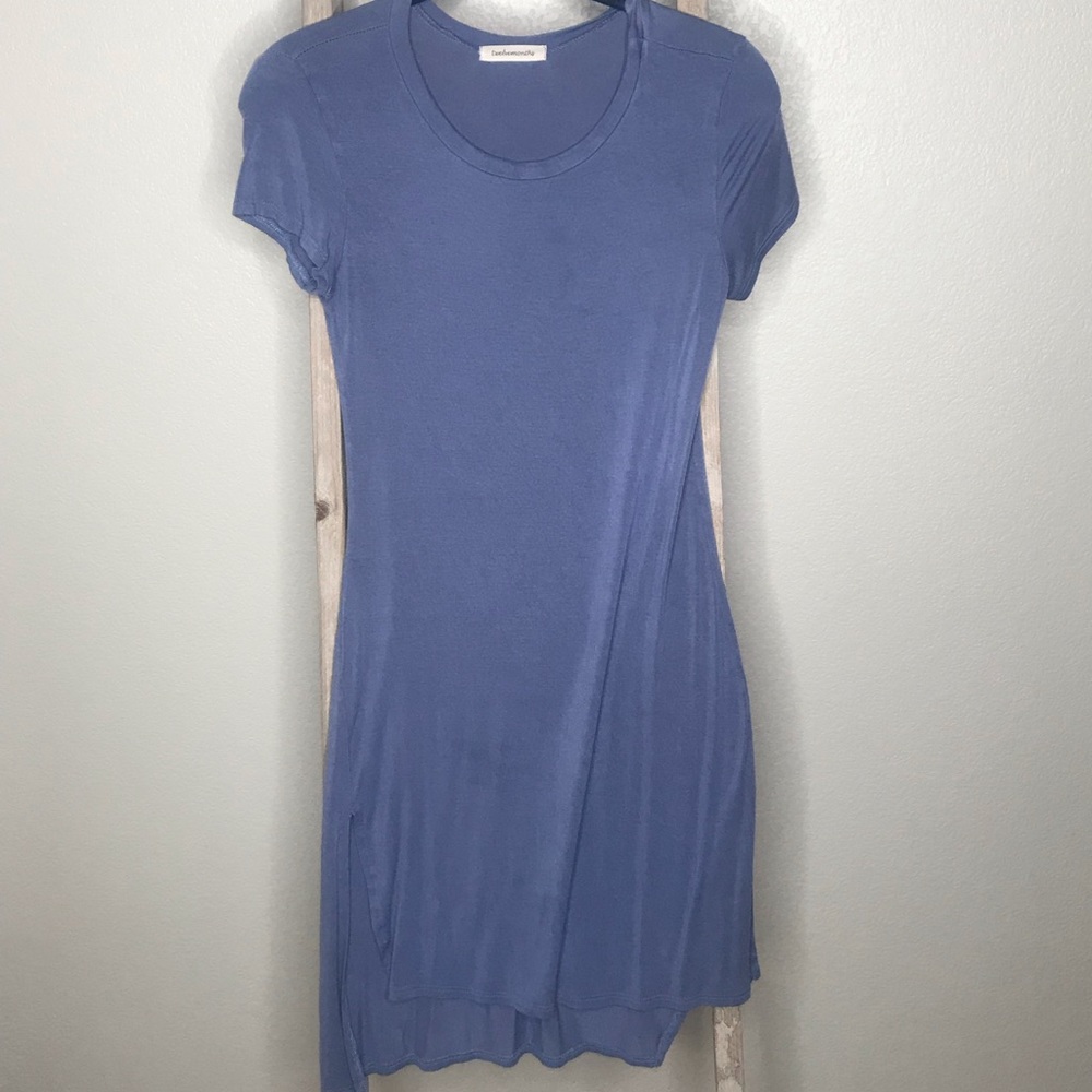 T shirt dress, high slit